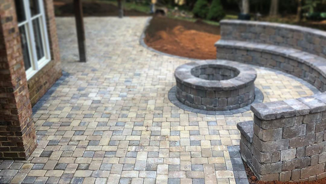 5 Answers To Your Fire Pit Questions, Paver Patio Fire Pit Pictures